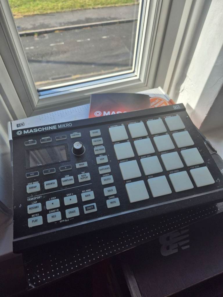 Native Instruments Maschine Mikro Mk2