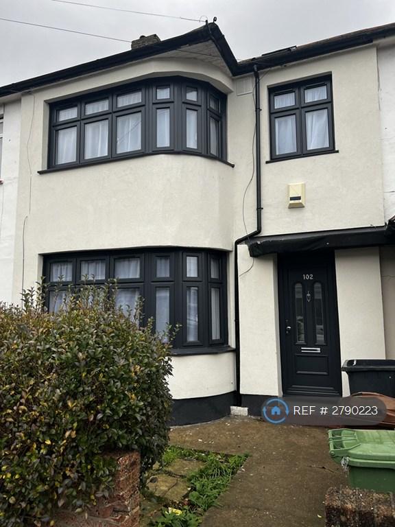 4 bedroom house in Dereham Road, Barking, IG11 (4 bed) (#2790223)