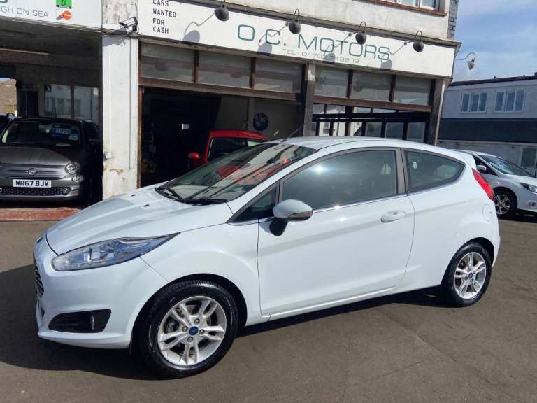 2016 66 Ford Fiesta 1.25 16v Zetec Frozen White 2-Owners Sat Nav Bluetooth