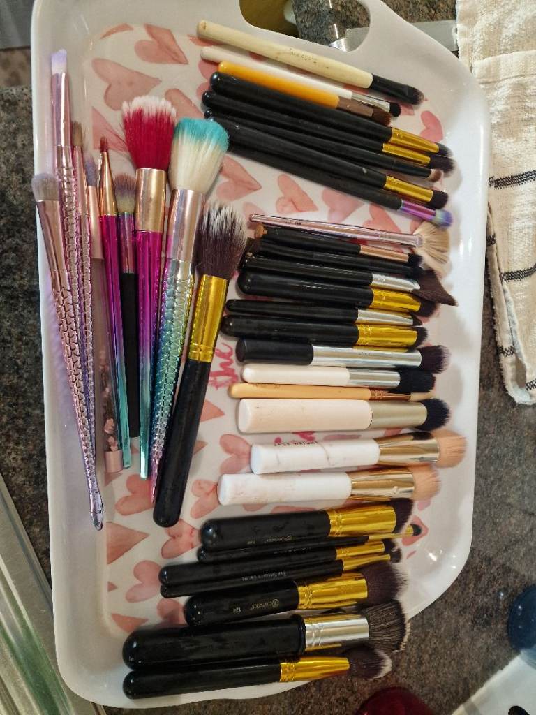 Make up brushes batch 37