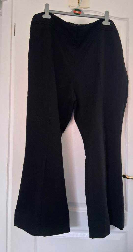  LADIES PLAIN BLACK TROUSERS. SIZE 26