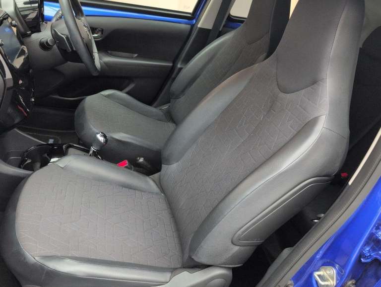 2021 Toyota AYGO 1.0 VVT-i x-clusiv Hatchback 5dr Petrol x-shift Euro 6 (71 ps) REAR PRIVACY HATC...