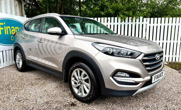 CAN'T GET CREDIT? CALL US! Hyundai Tucson 1.7 CRDi Blue Drive SE Nav - £199 DEPOSIT, £66 PER WEEK