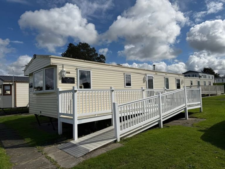 8 berth static caravan for sale