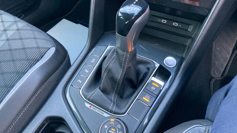 2021 Volkswagen Tiguan 2.0 TDI 4Motion R-Line 5dr DSG Diesel Estate Estate Diesel Automatic