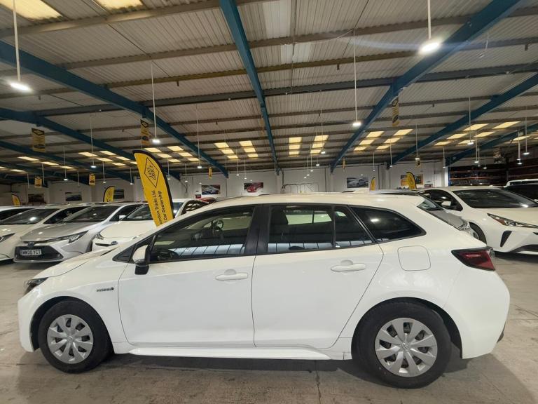 2020 Toyota Prius 1 790 CC TOYOTA COROLLA TOURING Hybrid