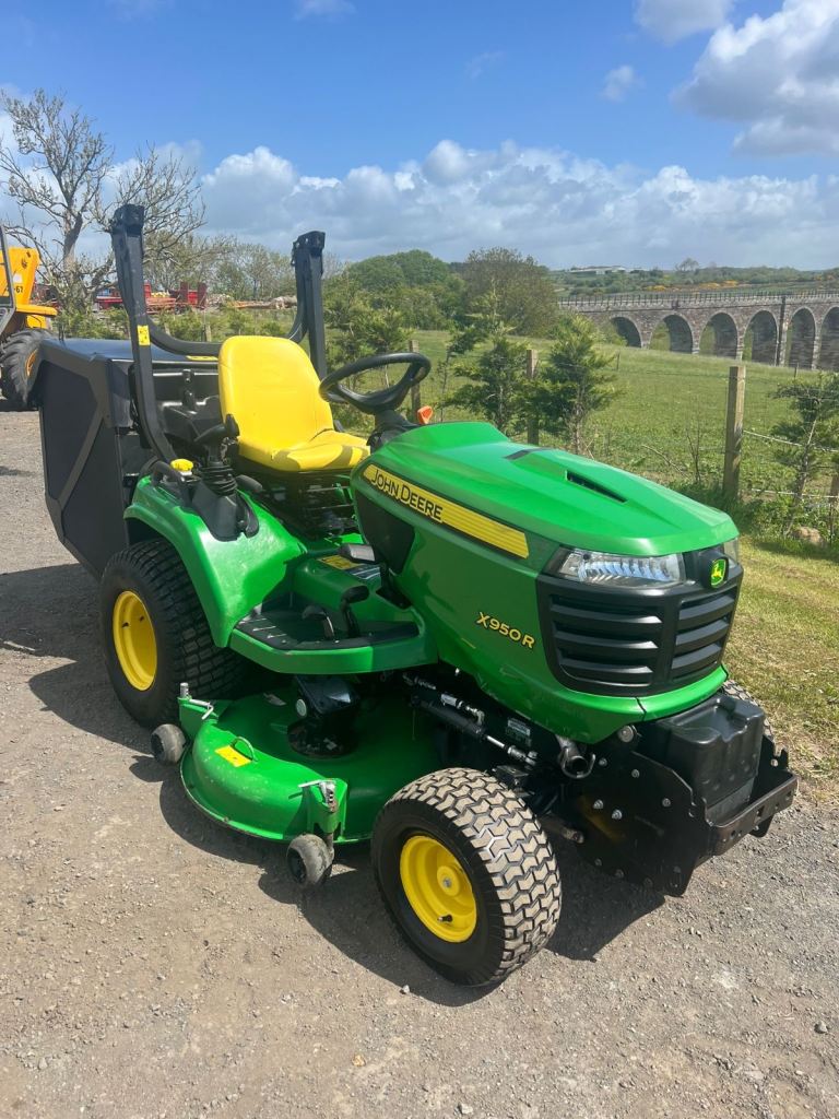 John Deere X950R tractor mower