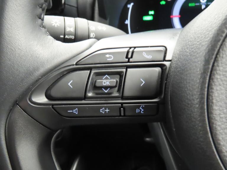 2025 Toyota Yaris 1.5 Hybrid Design 5dr CVT Hatchback Hybrid Automatic