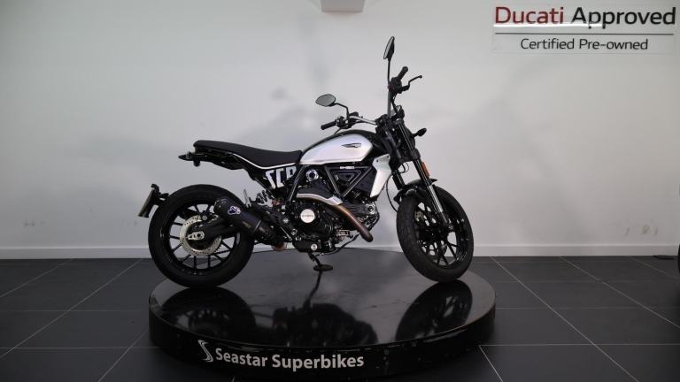 DUCATI SCRAMBLER ICON - 2024 - 900 MILES