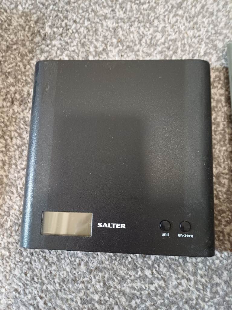 Salter Digital Kitchen Scales – Black, Good Condition