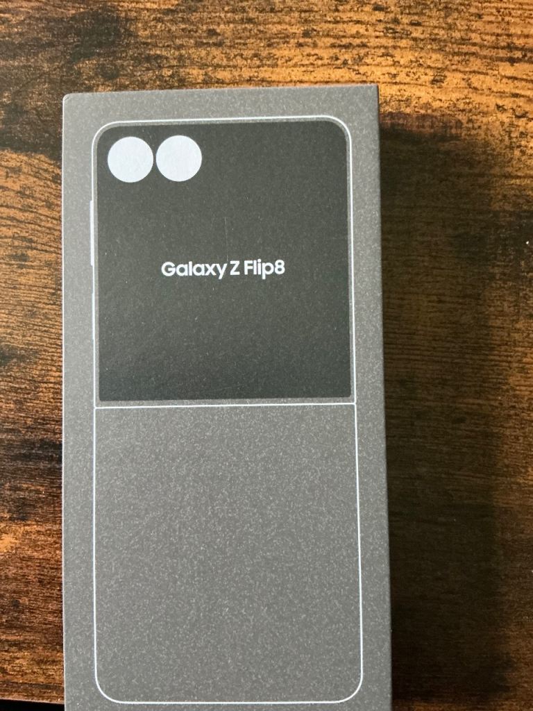 Samsung Galaxy Z Flip8 – Brand New, Unopened Box