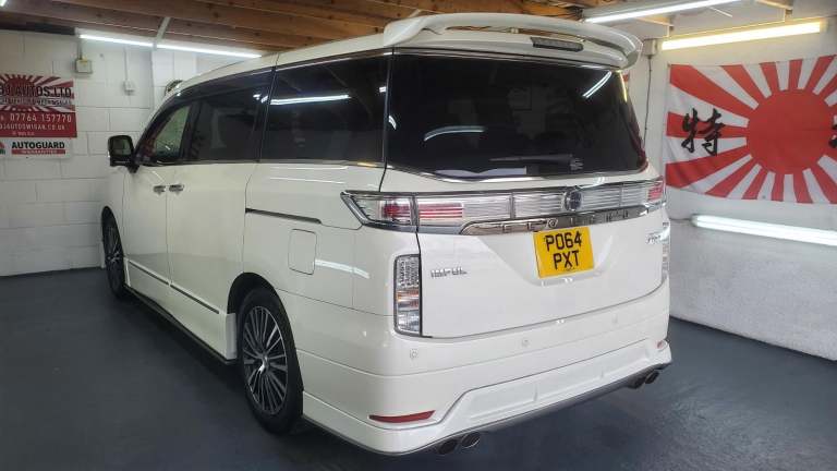 Nissan Elgrand e52 3.5cc automatic 8 seater fresh japanese import 60k 2014