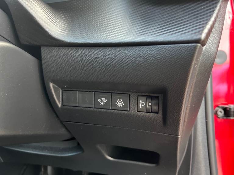  Peugeot 208 1.2 Puretech Allure Premium Hatchback 5dr Petrol Manual Euro 6 s/s