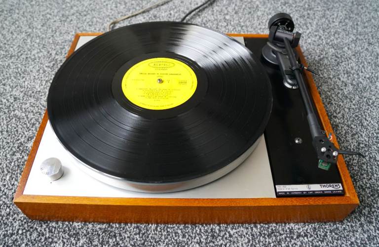 Rare vintage 1970s Thorens TD150 MK 1 turntable + Linn Basik arm + Ortofon cartridge. Working order