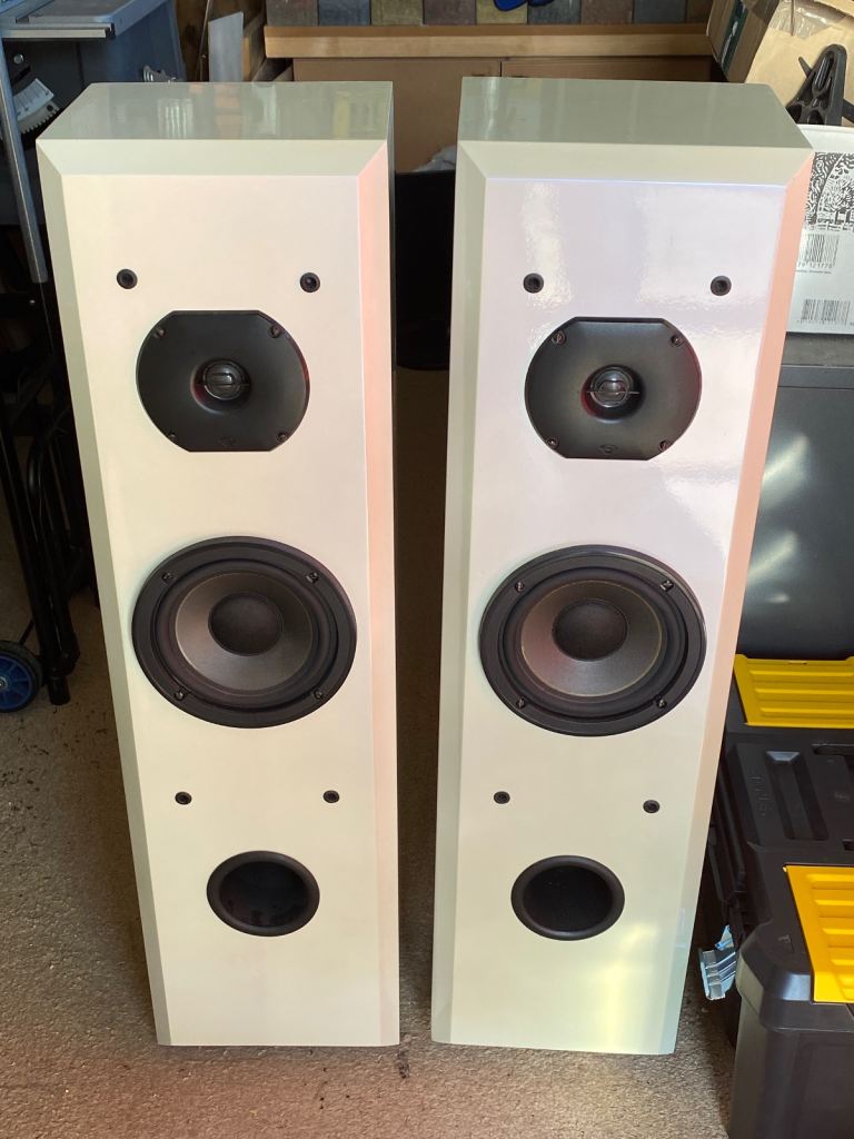 Hi-Fi Speakers for sale