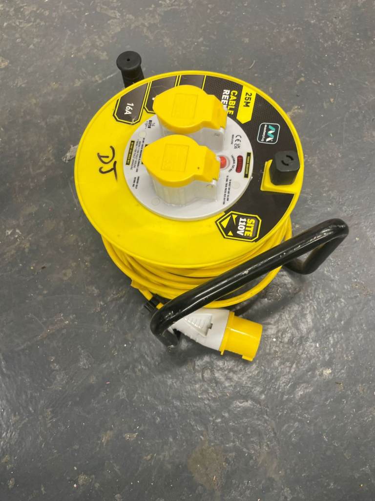 Masterplug 25M Heavy-Duty 110V Cable Reel
