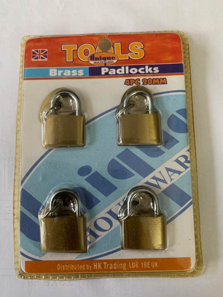 20mm Padlocks 4 Piece Set – Each With 2 Keys (Total 8 Keys)