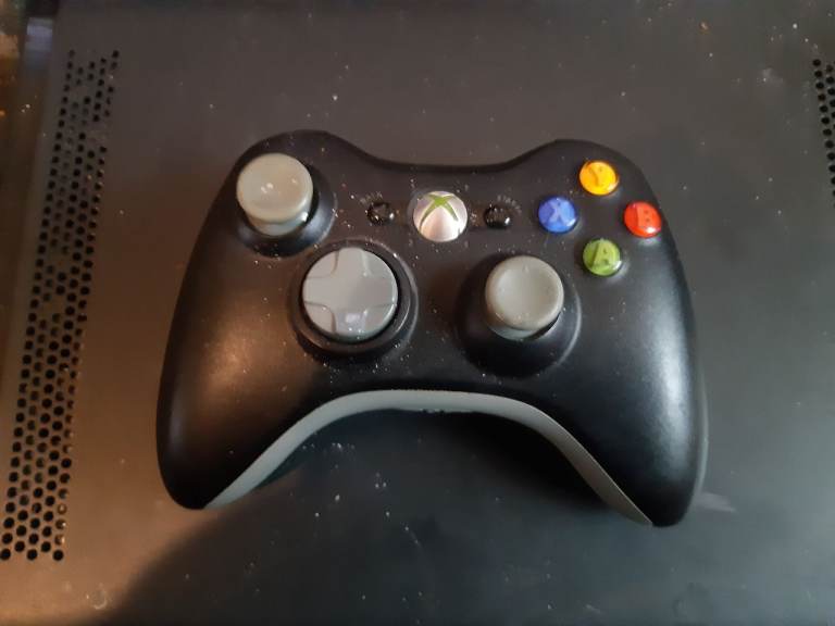 Xbox 360 over 20 games for sale 