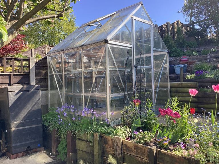 Greenhouse & staging