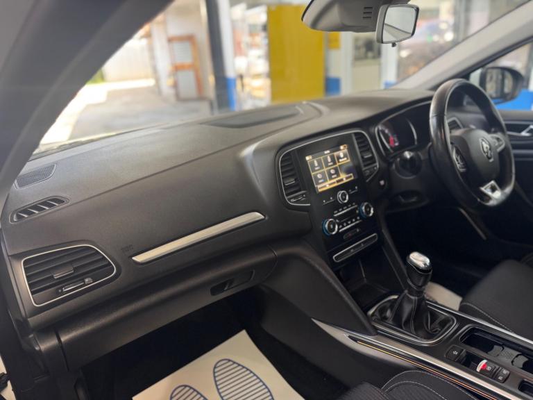 2018 Renault Megane 1.2 TCe Dynamique Nav Euro 6 (s/s) 5dr HATCHBACK Petrol Manual