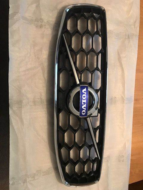 Volvo Xc70 Grille