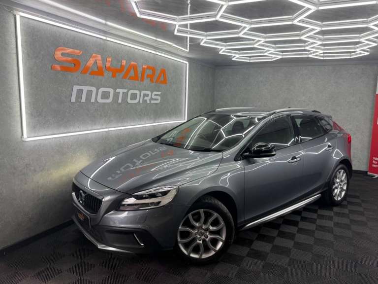 2016 Volvo V40 Cross Country 2.0 D3 Pro Auto Euro 6 (s/s) 5dr HATCHBACK Diesel Automatic