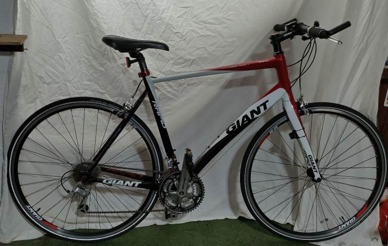 GIANT RAPID 3 MENS BIKE 