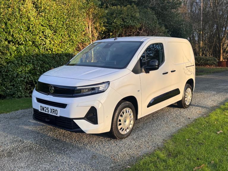 2025 Vauxhall Combo 1.5 Turbo D 100ps Pro H1 Van PANEL VAN Diesel Manual