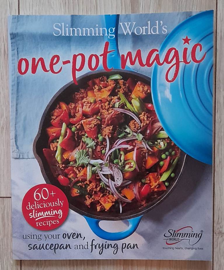 NEW - Slimming World's One-Pot Magic book