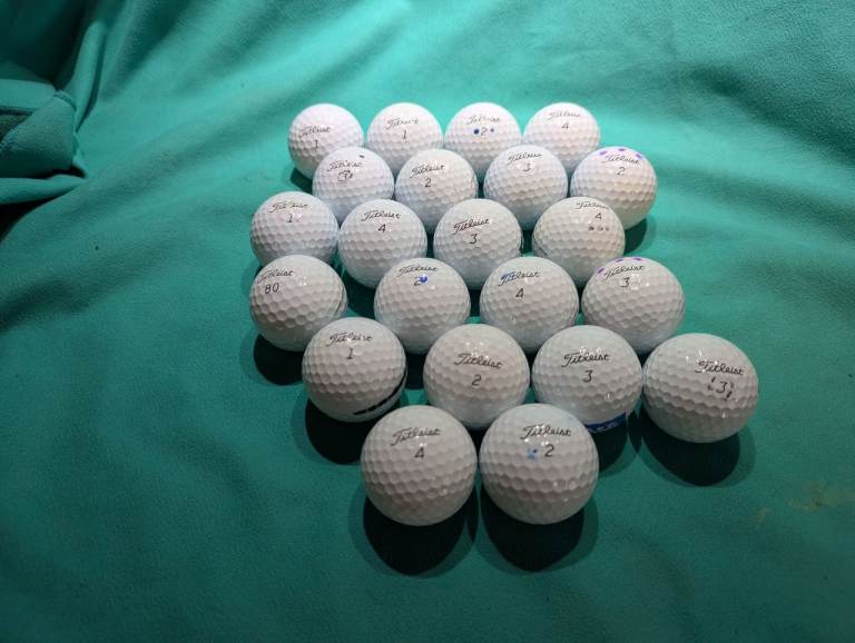 Titleist Golf Balls – Good Condition, Batch of 20