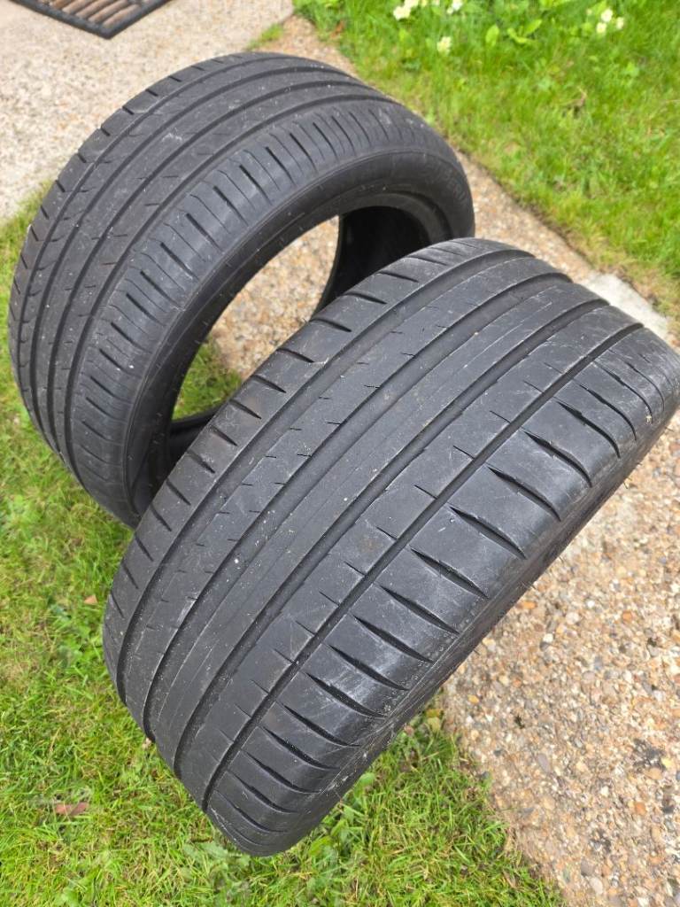18 inch tyres used Michelin Pilot Sport 245/ 40 ZR 18 and used Superior Star+ same size