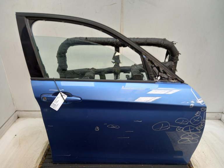 Bmw 1 Series Right Front Door O/S 2011-2019 Estorilblau 2 Metallic (B45) 5 Door