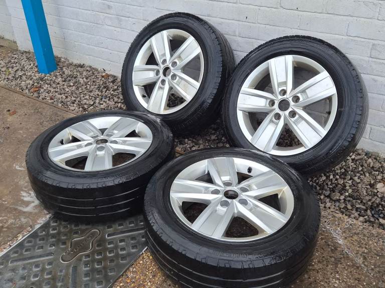 🌟Genuine Vw Transporter T5 T6 17 inch alloy wheels with MATCHING TYRES 