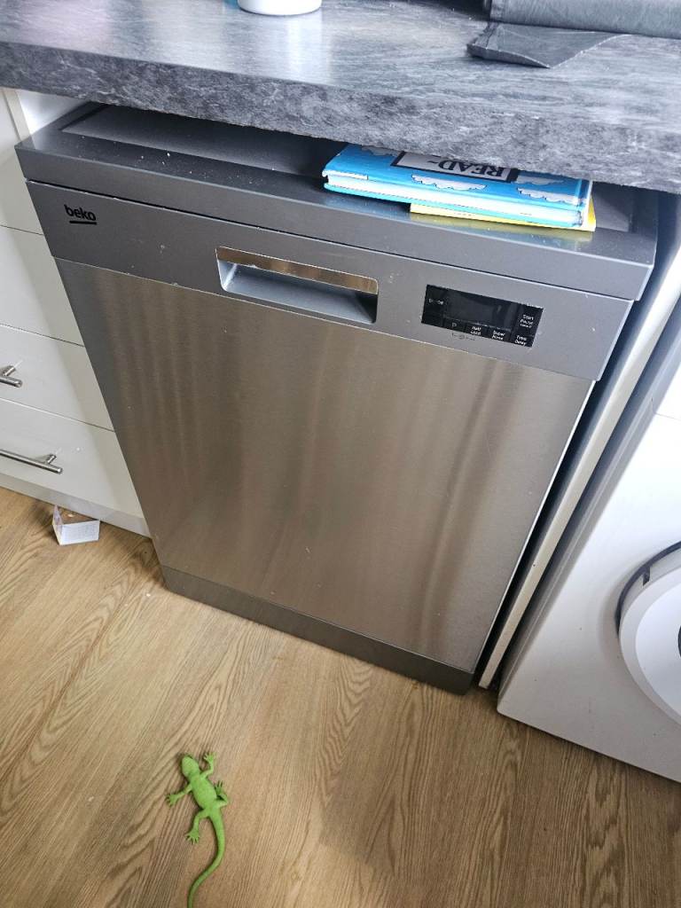 Beko dishwasher full size