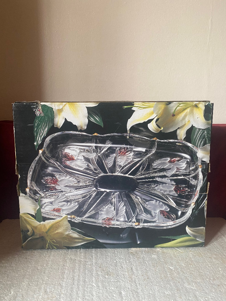 Rosalina soga set of 1 rectangular plate 14” .