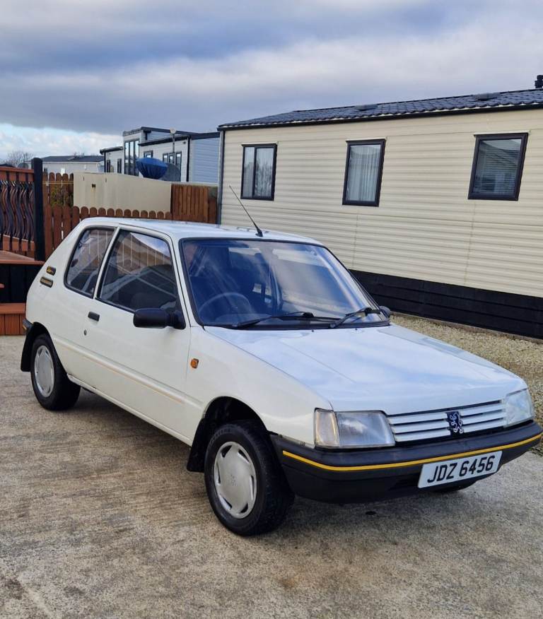 Peugeot 205 