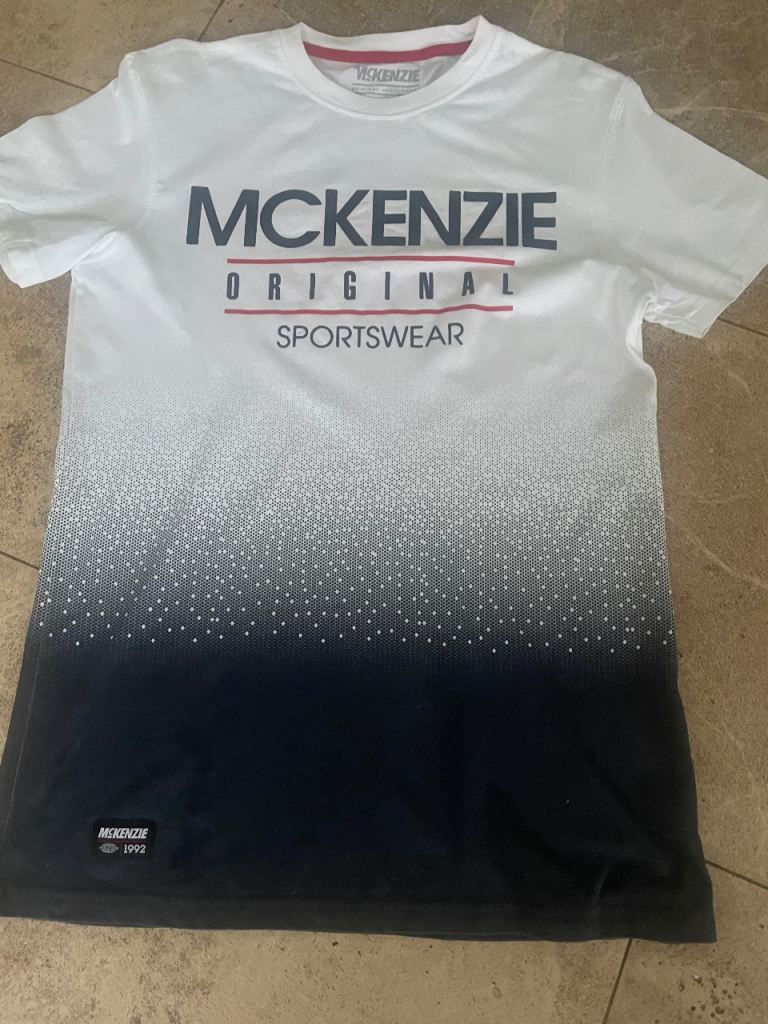 McKenzie white logo T shirt - men's size S