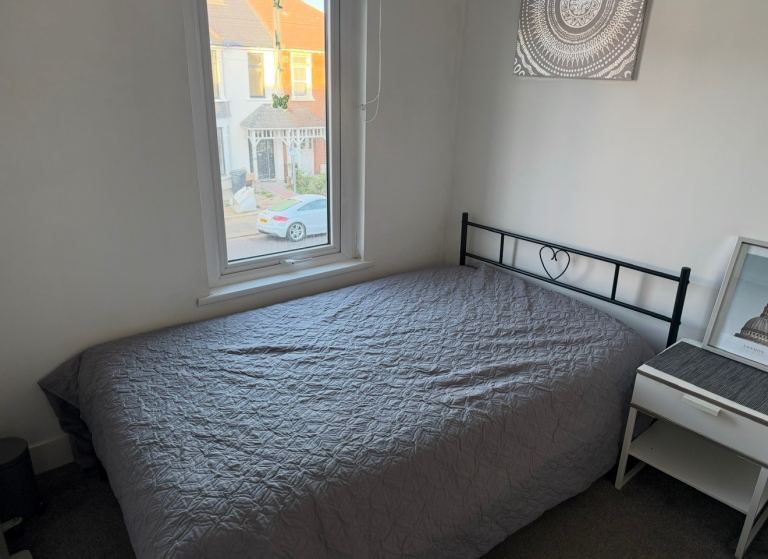 Single room to rent near Barking station