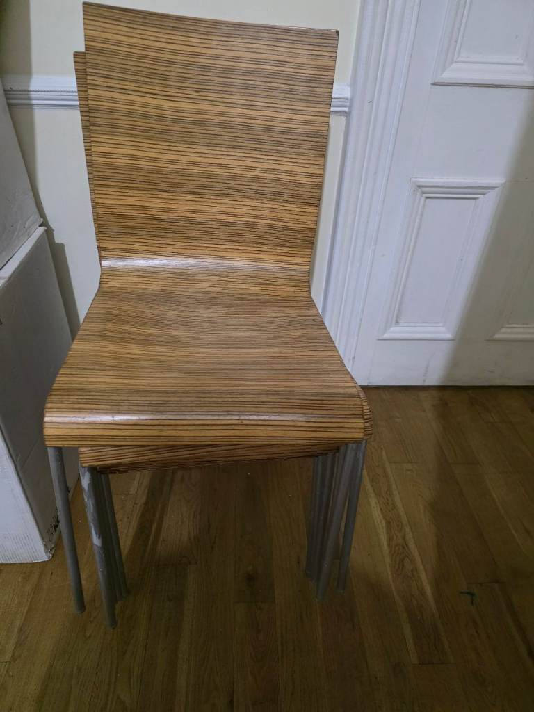 Wooden stackable Chairs x6