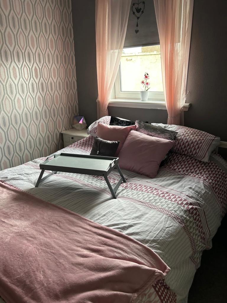 Fully Furnished Double Room Available 