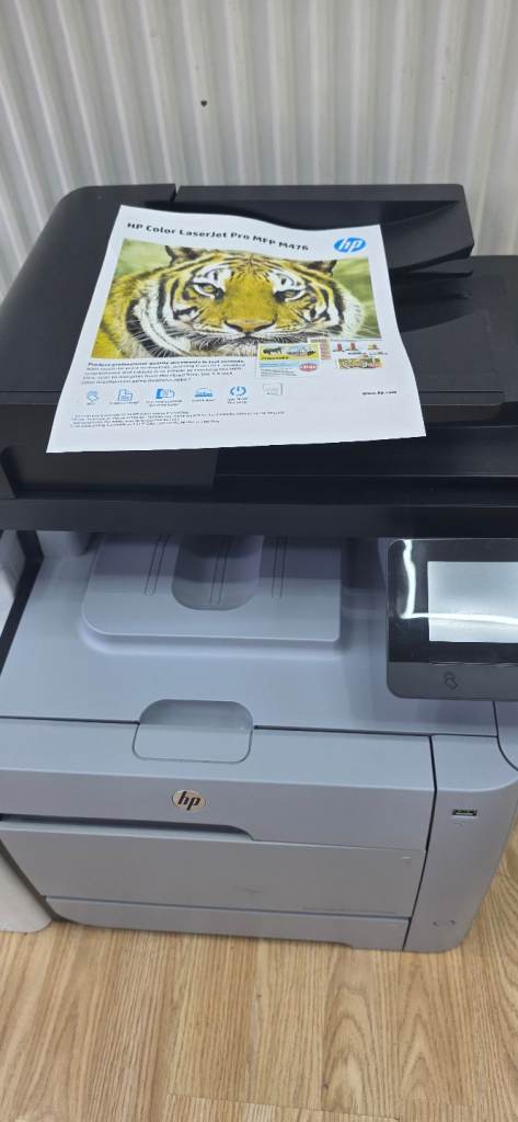 Hp color laserjet pro MFP M476dw printer