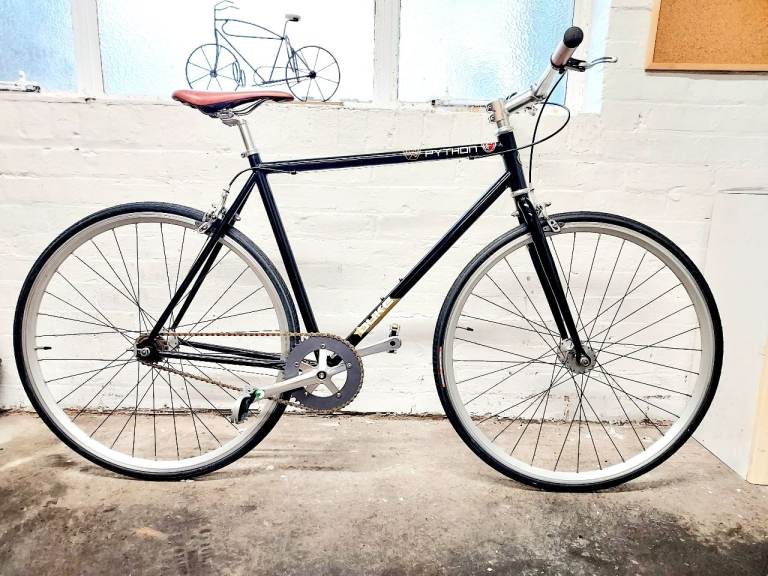 Python Duke Adults Fixie Bike (Immaculate and Serviced)