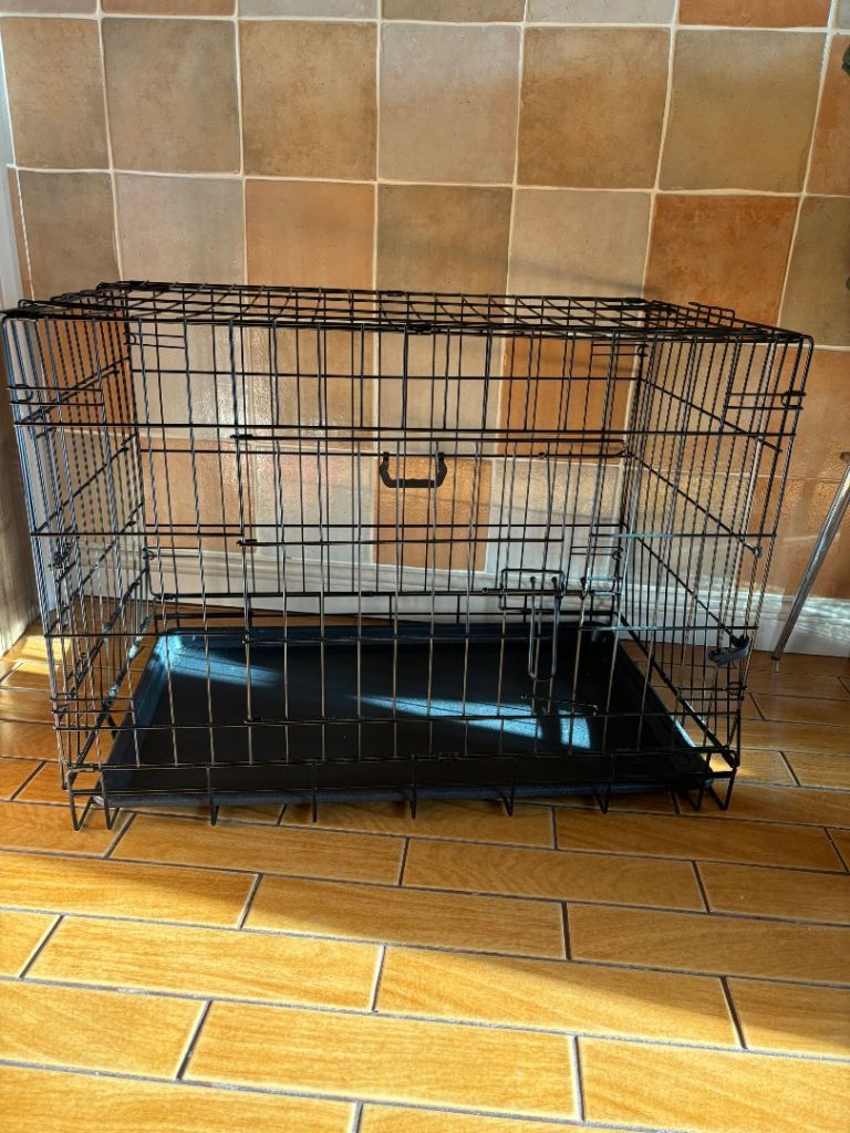 Dog cage x2