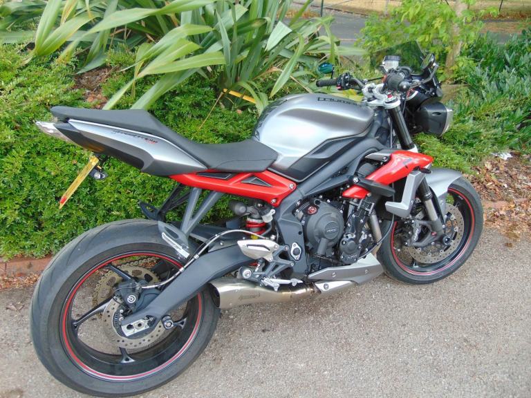 Triumph Street Triple R ABS 2015 superb low miles FSH naked street bike new MOT 