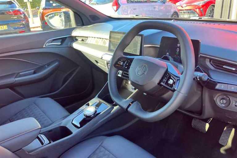 2025 MG MG3 1.5 Hybrid Trophy 5dr Auto HATCHBACK PETROL/ELECTRIC Automatic