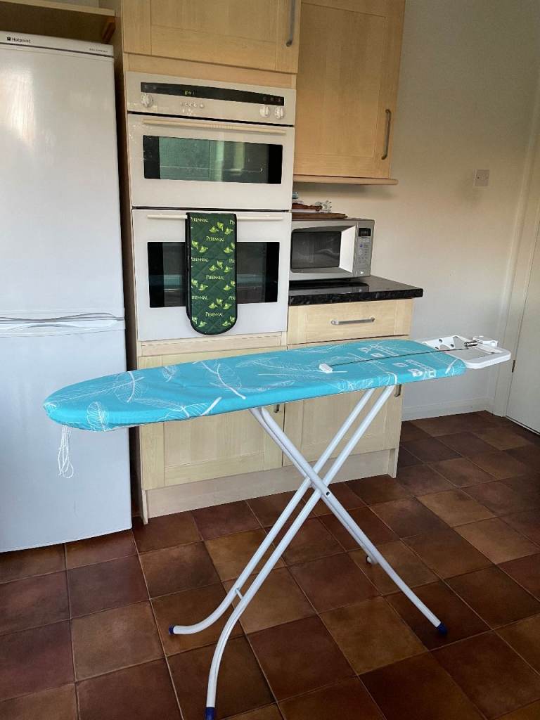 Lightweight ironing board