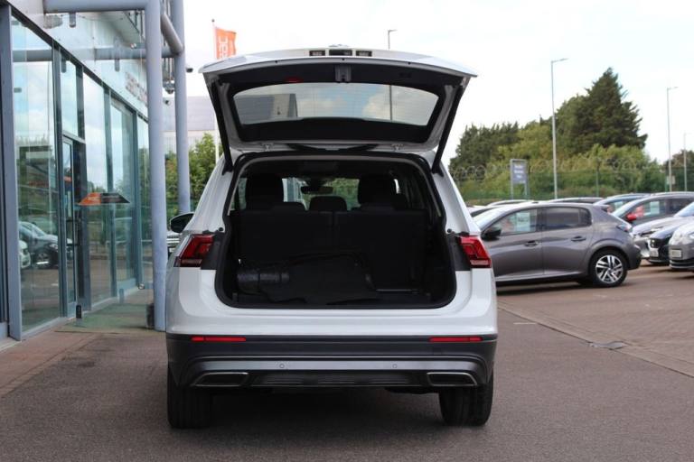 2019 69 VOLKSWAGEN TIGUAN ALLSPACE 2.0 TDI MATCH SUV 5DR DIESEL DSG EURO 6 (S/S)