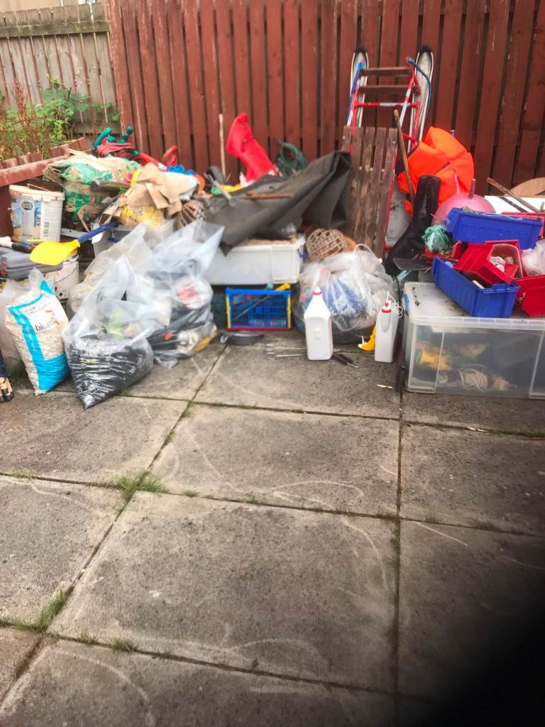 RELIABLE RUBBISH REMOVAL - HOUSE/GARAGE/GARDEN CLEARANCE - BINS EMPTIED - COUCH/MATTRESS UPLIFT