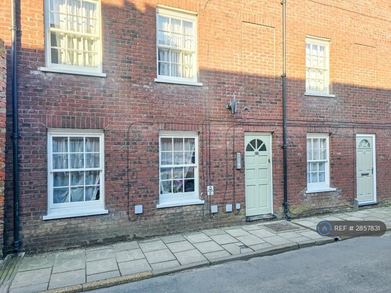 2 bedroom flat in London Road, King's Lynn, PE30 (2 bed) (#2857831)