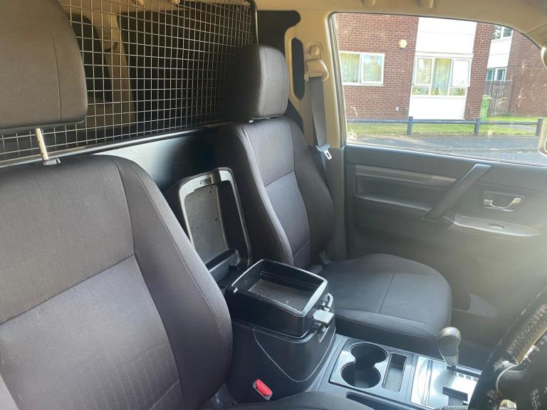 2018 Mitsubishi Shogun 3.2 DI-DC SG2 SUV 5dr Diesel Auto 4WD LWB Euro 6 (187 ps) SUV Diesel Autom...